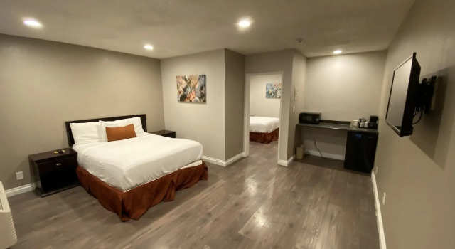 Anaheim Executive Inn & Suites