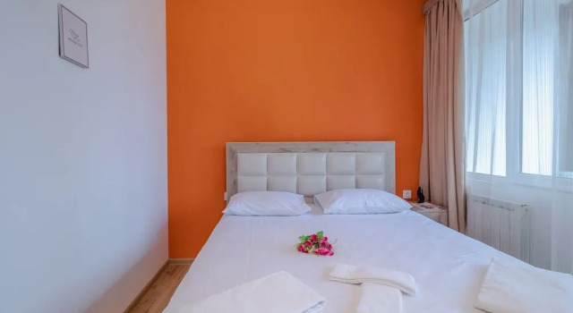 Stay Inn на ул. Саят-Нова, 33, Забронировать Апартаменты/квартира Отели Еревана с парковкой, рядом с Ереванский государственный университет, Парковка