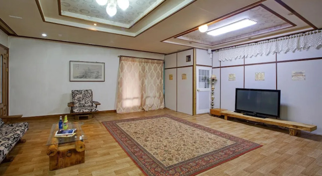 Номер Standard c 1 комнатой с балконом Gapyeong Good Morning House Pension