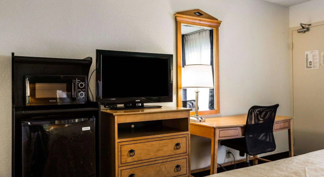 Двухместный номер Standard Quality Inn Coliseum