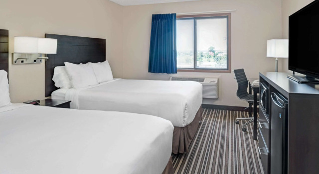 Super 8 Omaha M Street, Book Mini-hotel Hoteller i Omaha med parkering, Parkering