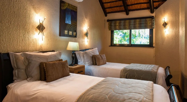 Kruger Park Lodge Unit No. 209, Забронировать Отель Отели Хейзивью 3 звезды, рядом с Kruger Park Lodge Golf Club, 3*