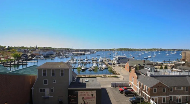 Двухместный номер Standard с видом на воду Newport Marriott Hotel & Spa