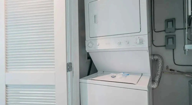 Апартаменты 2 Bedroom Fully Furnished APT over Camden Yards 2 Apts by RedAwning