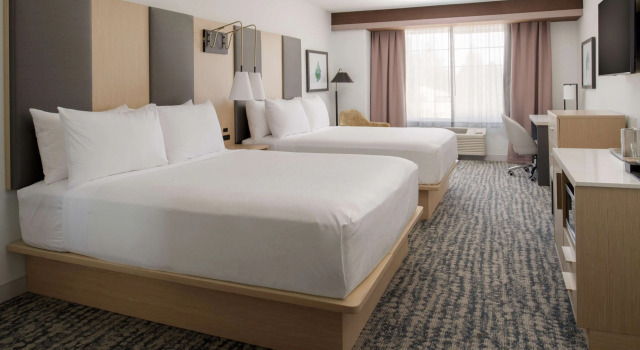 Четырёхместный номер Standard Best Western Premier Keizer Salem Hotel