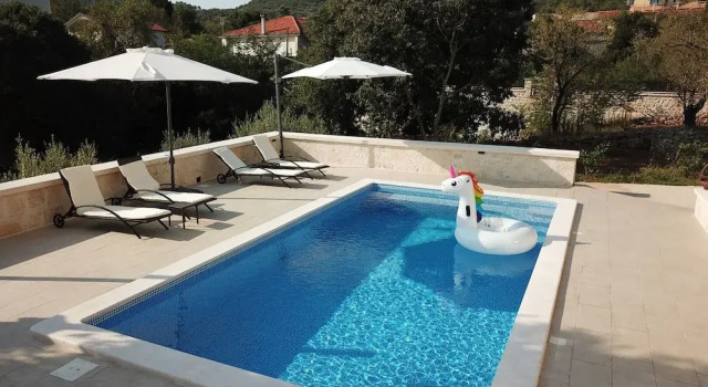 Beautiful Villa Sali Island Getaway Located 150 M From The Beach Private Pool, Забронировать Вилла Коттеджи Dugi Otok, Коттедж