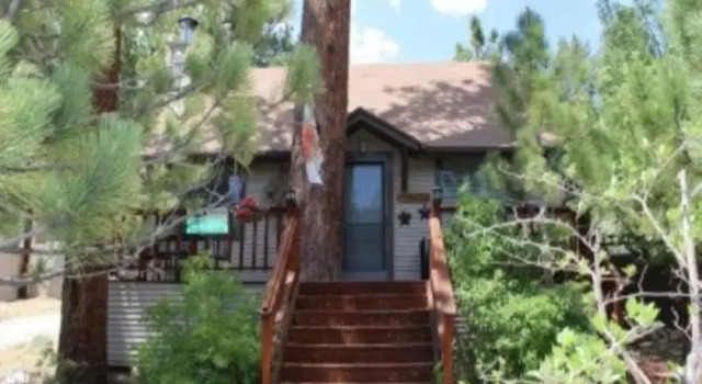 Adorable Tree House by Village Reservations, Réserver Hôtel Big Bear Lake 
