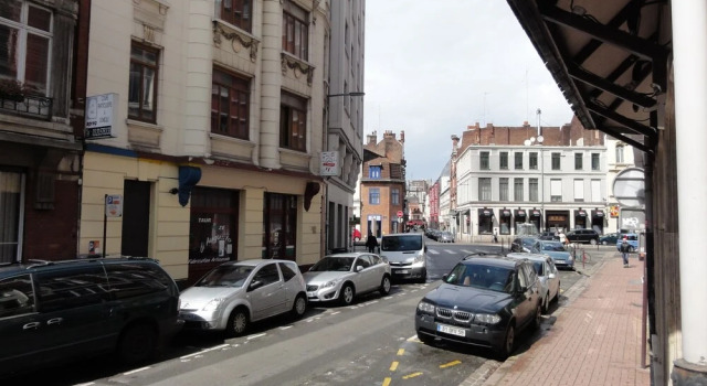 Moment'Appart Flower Tower, Rezervasyon Otel Lille Centre Lille, Beffroi yakınında