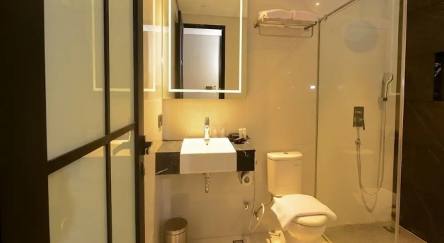 Luxo quarto Nata Azana Hotel Solo