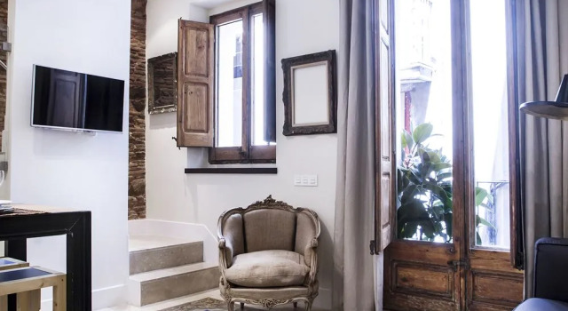 Pillow Town House with Terrace, Забронировать Отель Отели Барселоны 3 звезды, рядом с Уркинаона, 3*