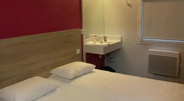 HOTEL F1 SAINT-LO, Book Hotel Hotels in Manche with Parking, Parking