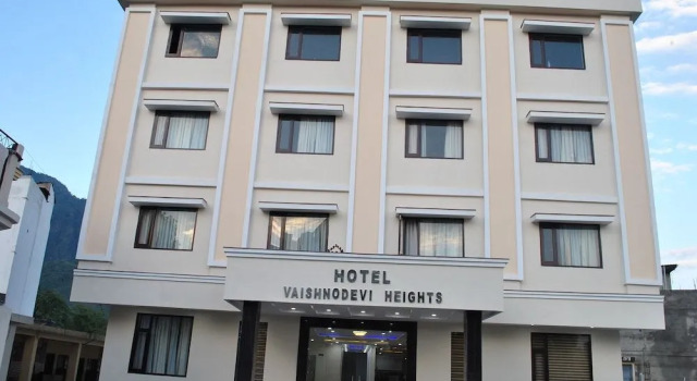 Hotel Vaishno Devi Heights, Забронировать Отель Отели Джамму и Кашмира с завтраком, Завтраки
