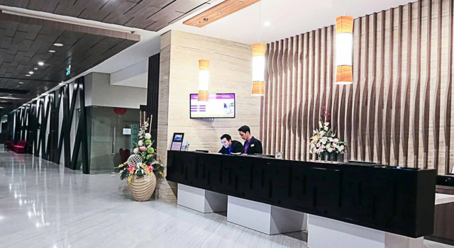 Mercure Palu, Rezerwuj Hotel Hotele w Sulawesi z wyżywieniem, Półpełne / Pełne wyżywienie