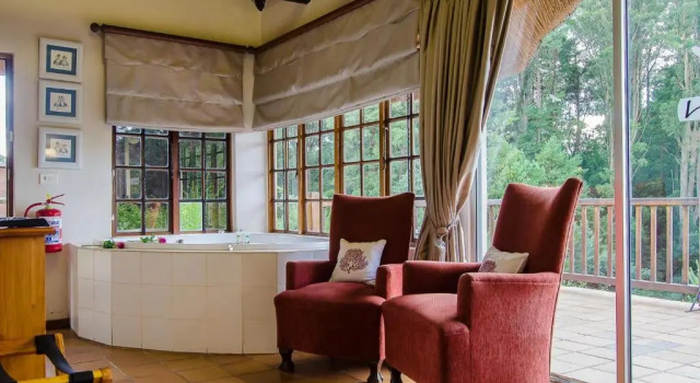 Бунгало Hawklee Country House