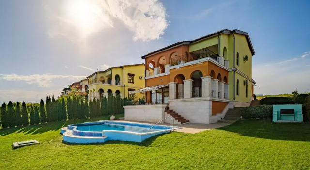 Вилла с 4 комнатами с видом на море Lighthouse Luxe Estate Apart & Villas