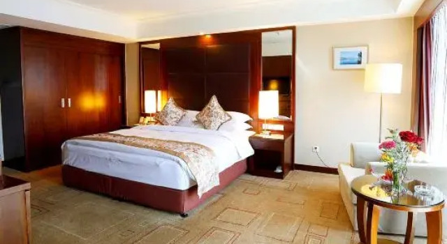 Люкс Merchant Marco Garden Hotel
