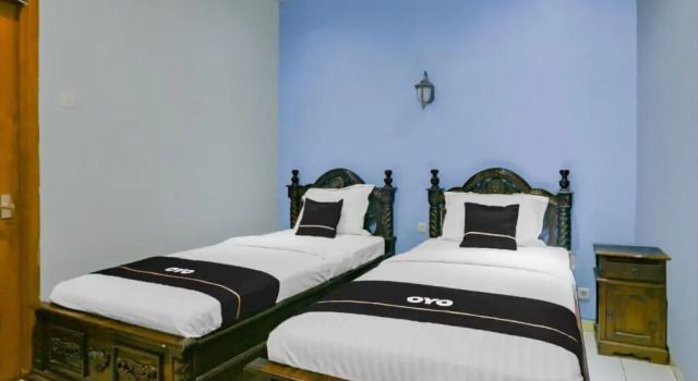 Camera Superior Istana Griya 2 Hotel Solo RedPartner