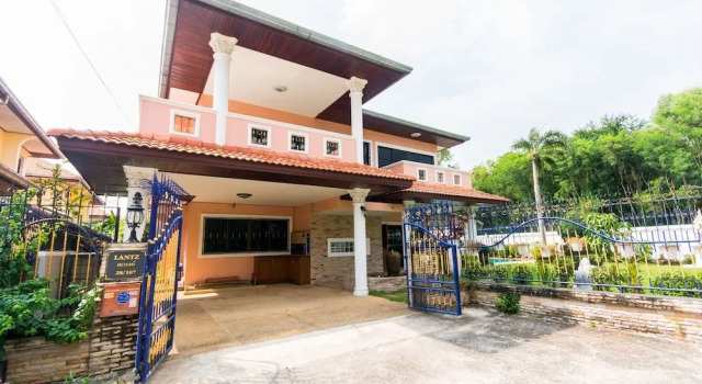D Smile Pool Villa Pattaya