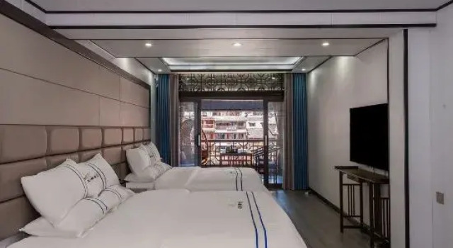 Phoenix Wanfeng Yushe Light Luxury Homestay (Hongqiao Branch, Fenghuang Ancient Town), Rezerwuj Hotel Xiangxi Hunan