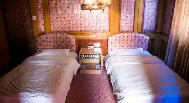 Четырёхместный люкс Shiping Jixiang Hotel