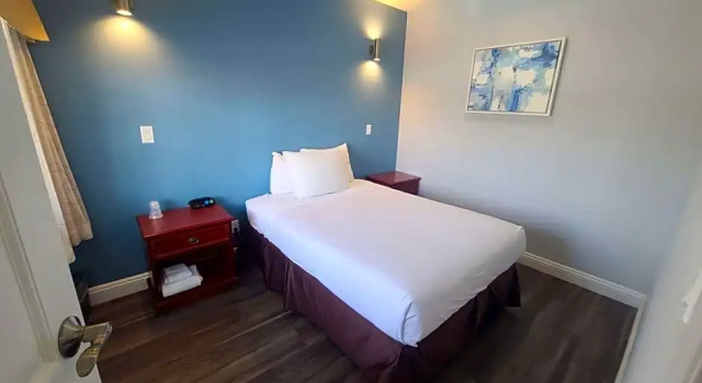 Шестиместный семейный номер Standard Best Western Orange Plaza