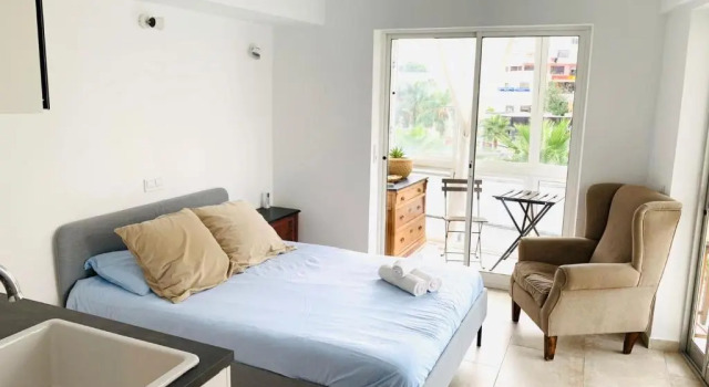 Апартаменты Begonia City Center Apartment 230