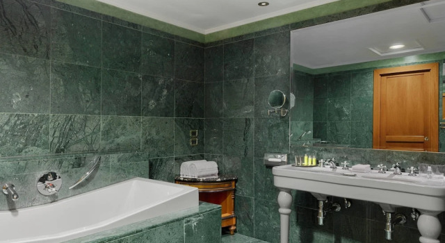 Двухместный люкс Presidential с балконом Отель Rome Marriott Park