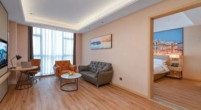 Люкс Deluxe Vienna International Hotel