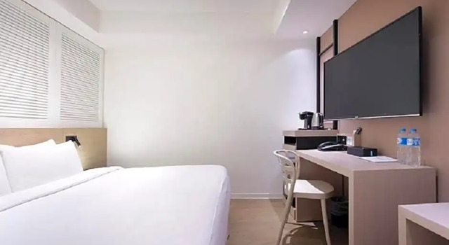 Номер Deluxe KEEBE Hotel