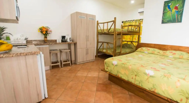 Апартаменты Hotel Verde Mar Direct Beach Access