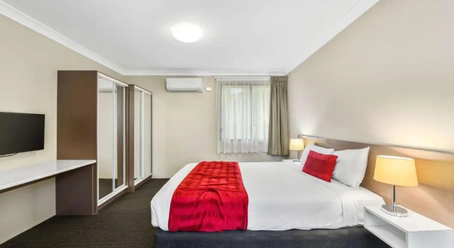 Апартаменты Quality Hotel City Centre