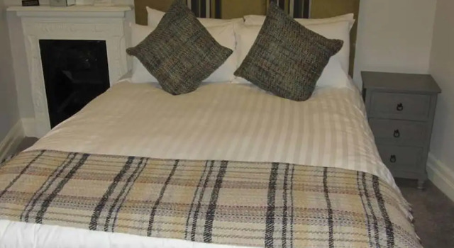 Monties Guest House