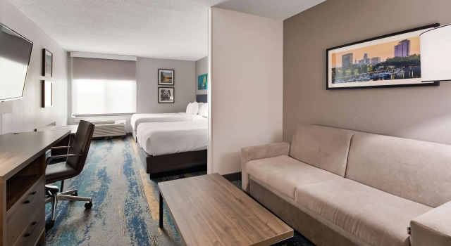 Четырёхместный люкс Best Western Plus Augusta North Inn & Suites
