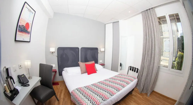 Номер Economy Hôtel Méditerranée
