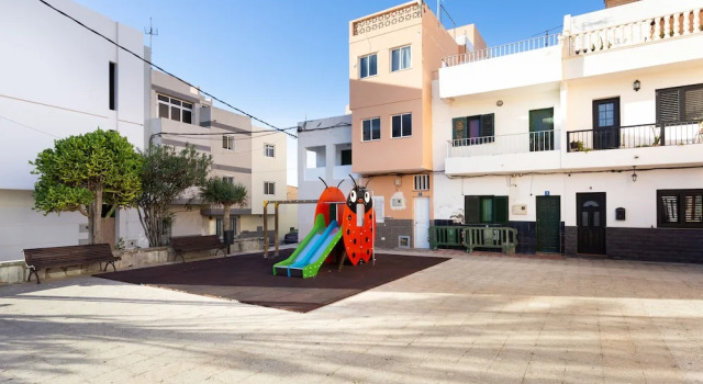 HomeLike Stunning Sea Front House with Wifi, Prenota Hotel Güímar 