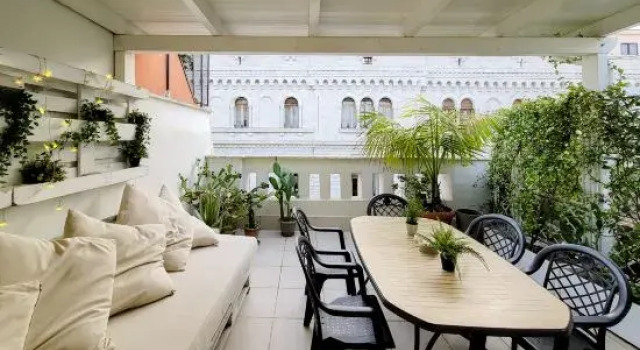 Luxury Penthouse in the Heart of Bari with Terrace, Забронировать Отель Бизнес-отели Бари, 4* 5*