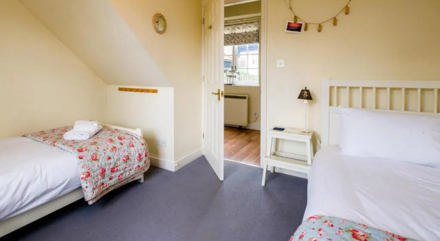 2 Bell Lodge, Thorpeness, Book Hotel Hoteller i Thorpeness med parkering, Parkering