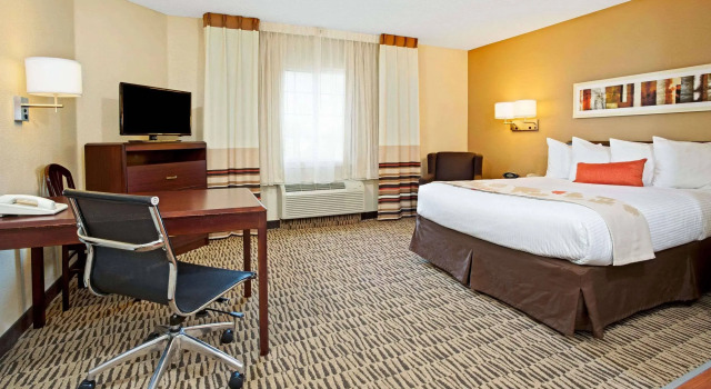 MainStay Suites Cincinnati Blue Ash