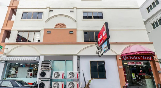OYO 131 Griebs Inn
