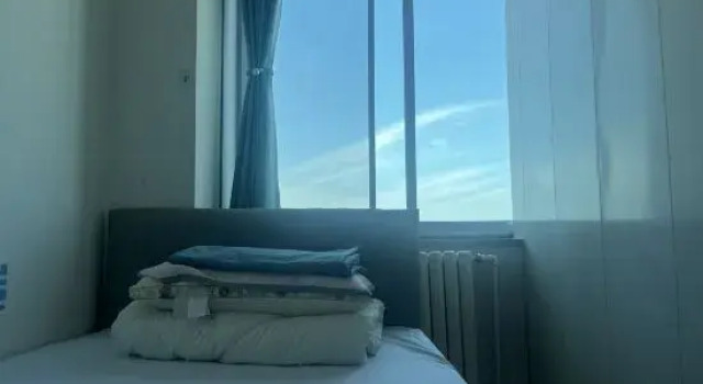 Кровать в общем номере (мужской номер) the flower of wave