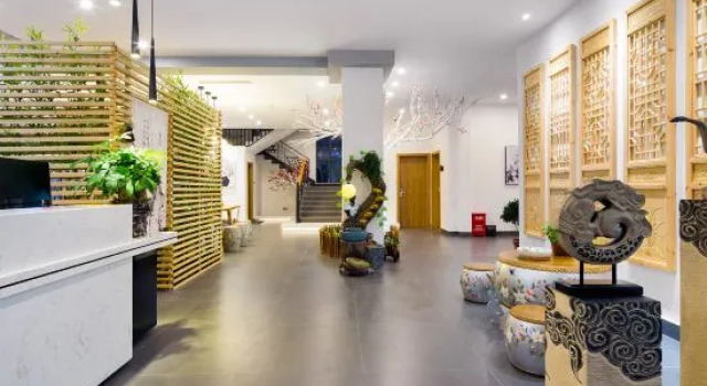 Free and Easy Guesthouse, Rezervați Hotel Hoteluri în Hainan cu parcare, Parcare