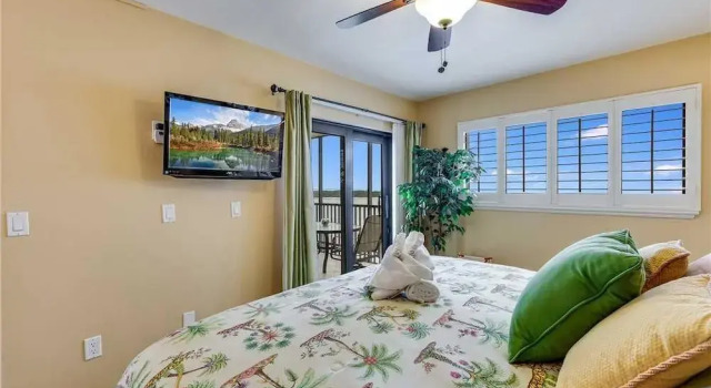 Carlos Pointe 611 - Two Bedroom Condo, Забронировать Отель Отели Fort Myers Area с парковкой, Парковка