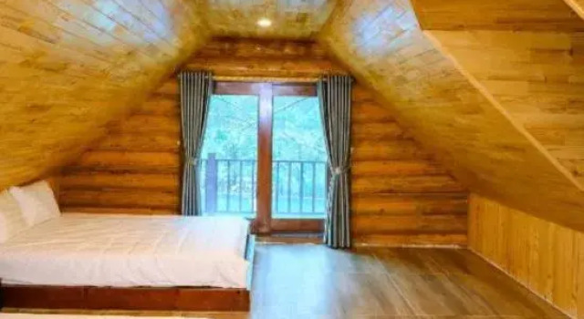 Семейный номер Standard Мансарда с балконом Cendana Trang An Retreat