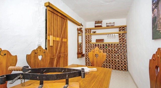 Nice Home in Brela with Hot Tub, WiFi & 4 Bedrooms, Забронировать Отель Бизнес-отели Брела, 4* 5*