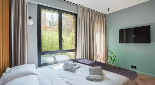 Superb New Studio in Neuilly Porte Maillot, Забронировать Апартаменты/квартира Отели Нейи-сюр-Сен с парковкой, Парковка
