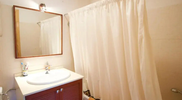 Daire Apartamento con jardín Err