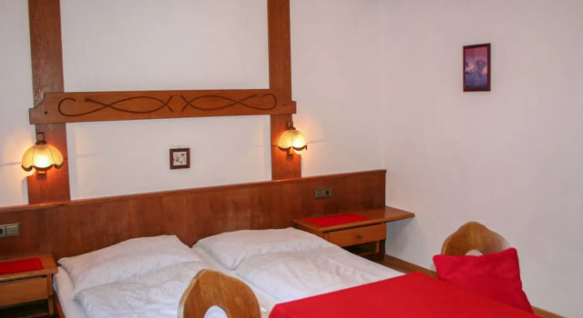 Apartment Whg klein Pians, Rezerwuj Apartament Tobadill Tyrol