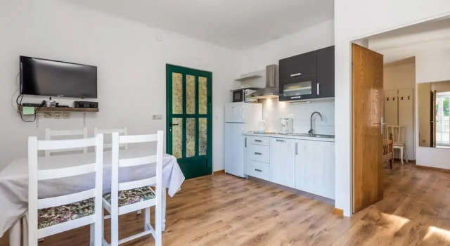 Stunning Home in Barbat With Wifi and 1 Bedrooms, Prenota Hotel Hotel a Isole Quarnerine con parcheggio, Parcheggio