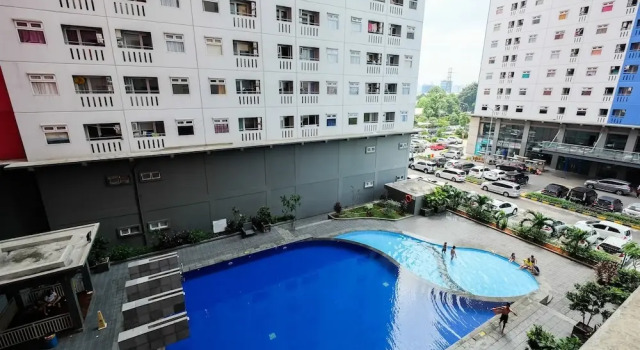 Pool View Green Pramuka Apartment, Book Apartment Hotels in Jakarta with Parking, Parking