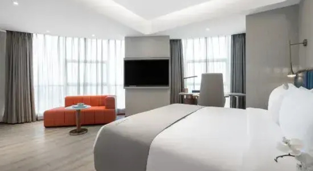 Люкс Royal Lanou International Hotel